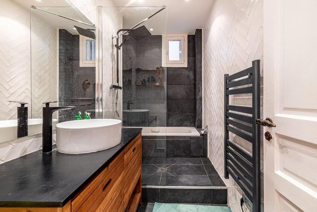 Appartamento Guestready - Modern Oasis Near The Pantheon Parigi